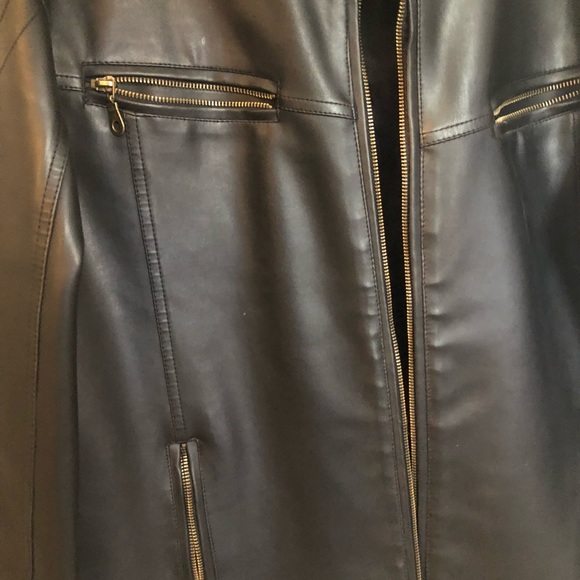 Leather jacket - Picture 4 of 4